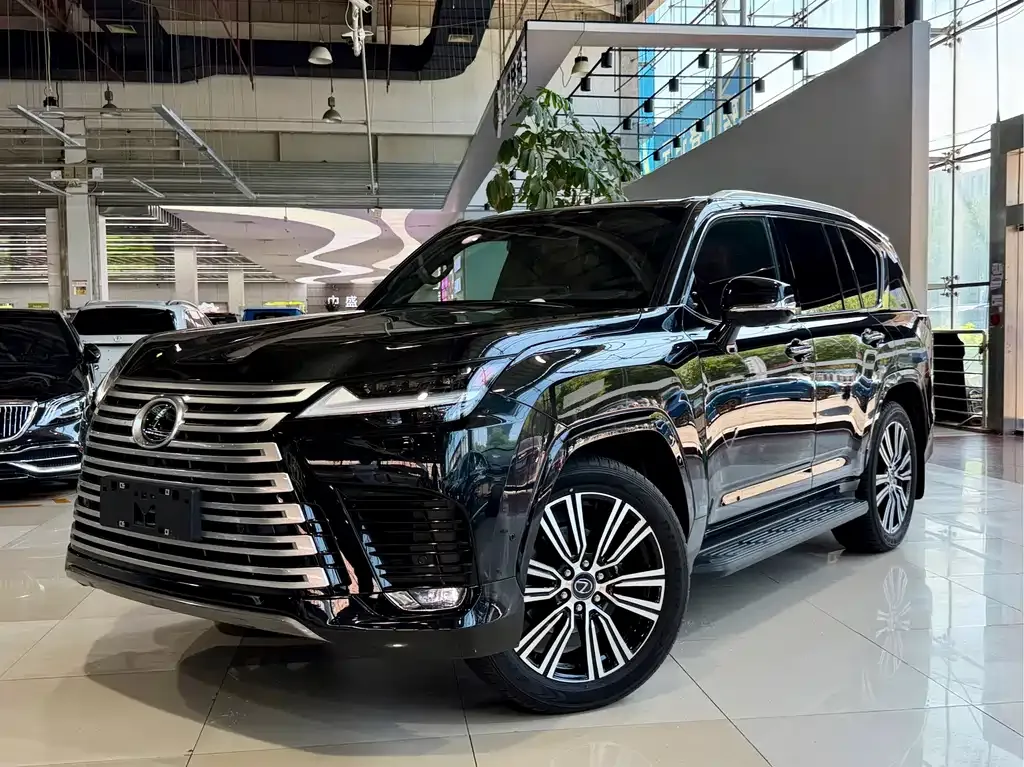 Lexus LX — фото 8