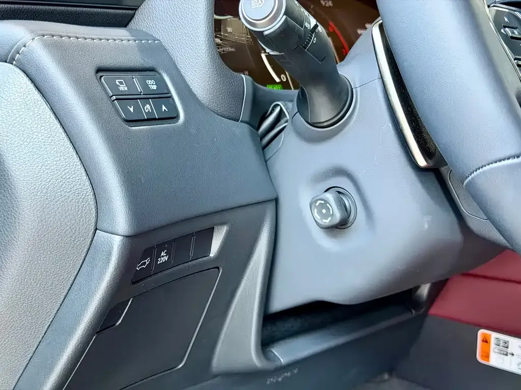 Lexus LX — фото 2