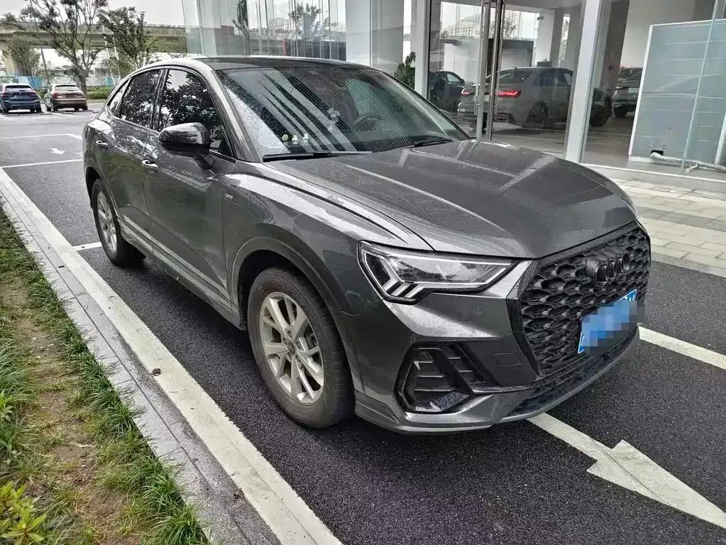 Audi Q3 Sportback — фото 9