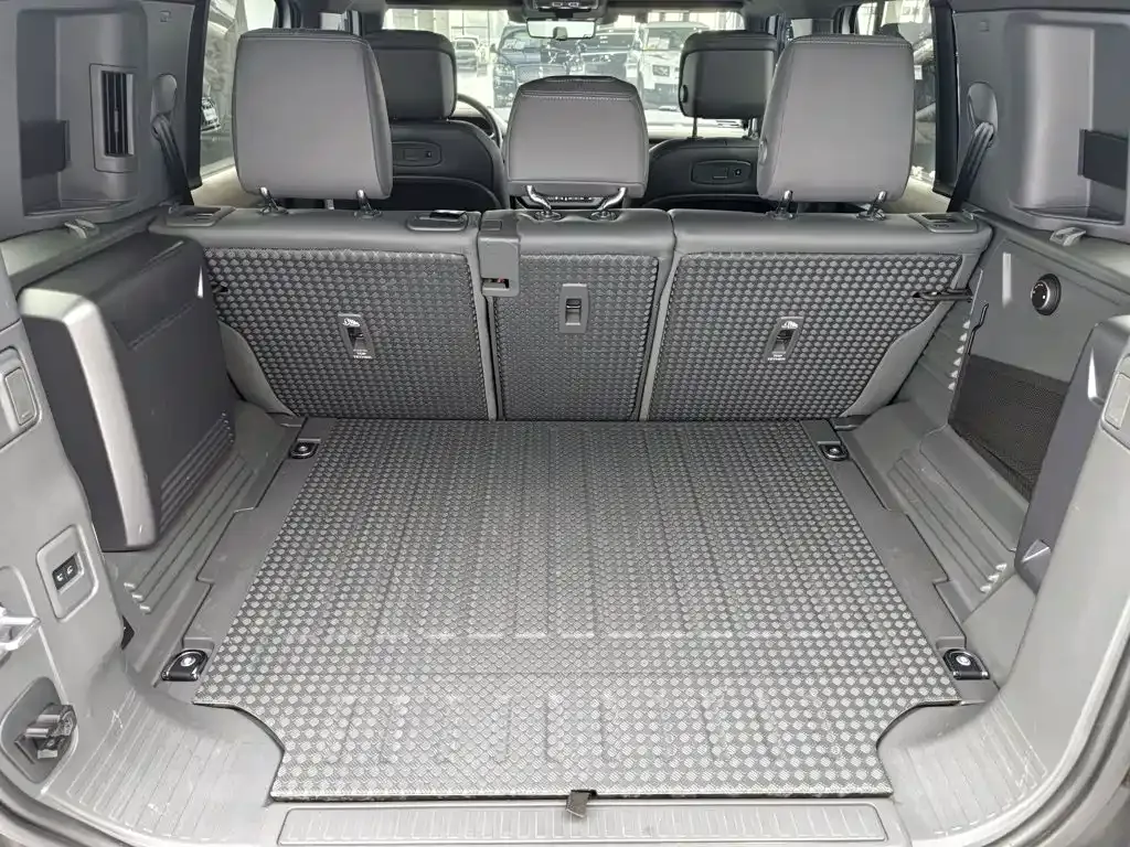 Land Rover Defender — фото 9