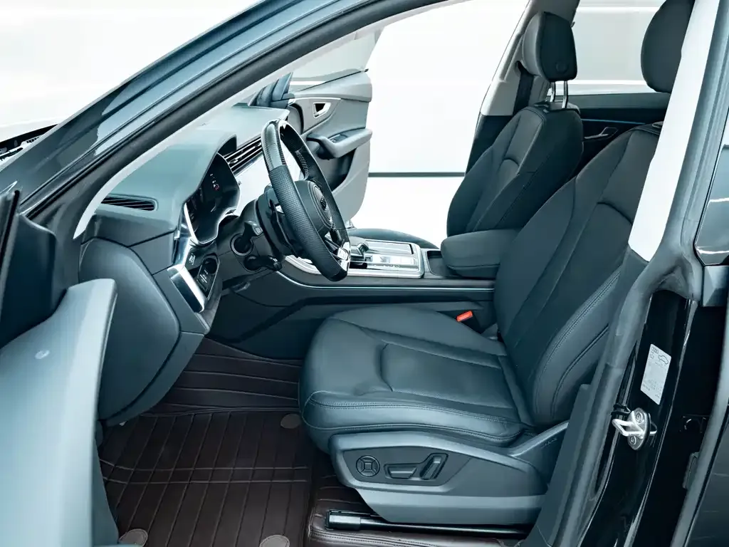 Audi Q8 2022 из CN, фото 5