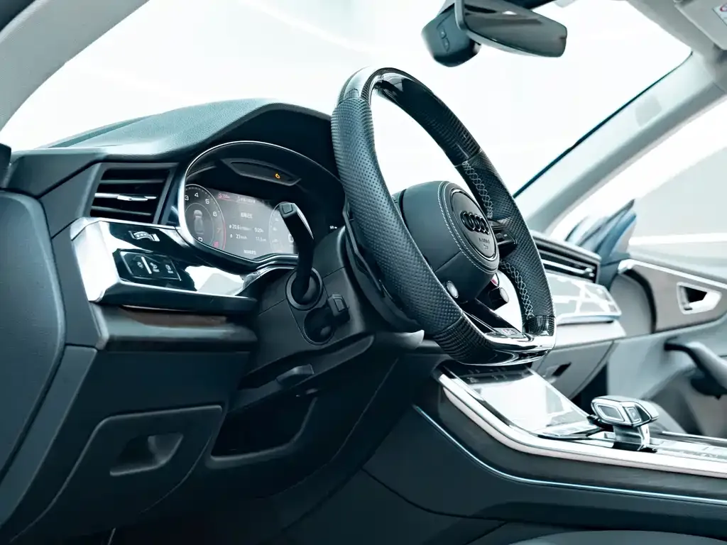 Audi Q8 2022 из CN, фото 7