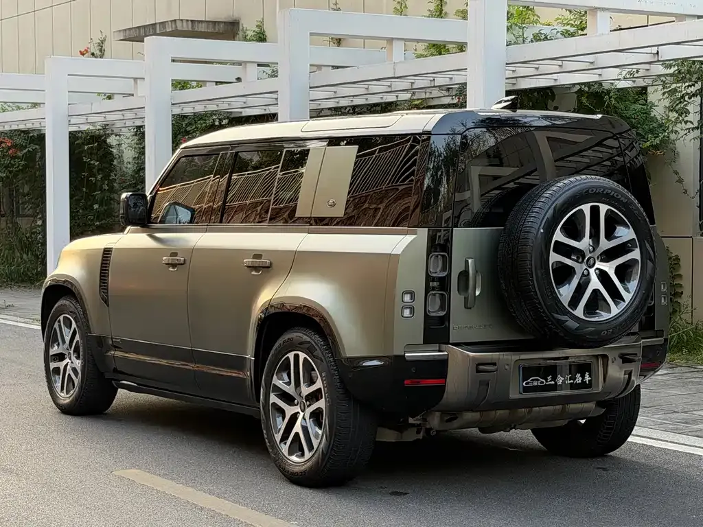 Land Rover Defender — фото 8