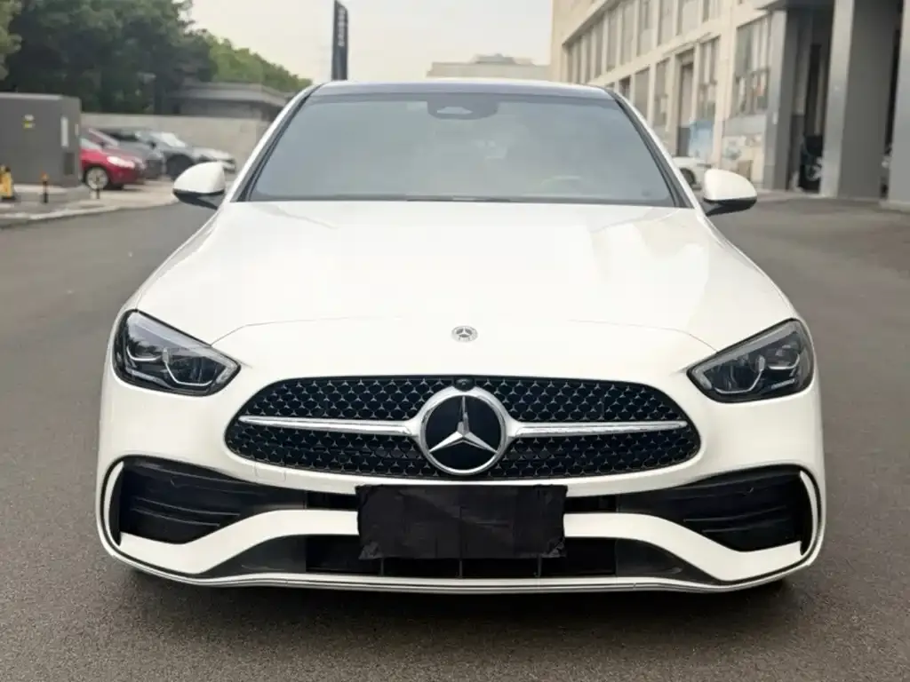 Mercedes-Benz C-Class — фото 1