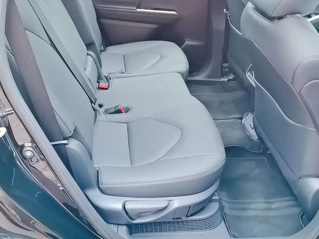 Toyota Highlander — фото 4