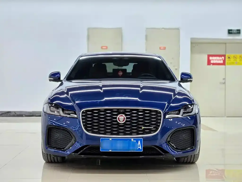 Jaguar XFL — фото 6