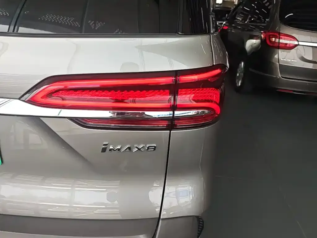 Roewe iMAX8 New Energy — фото 2