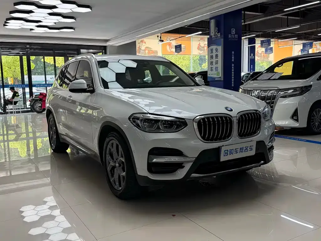 BMW X3 — фото 9