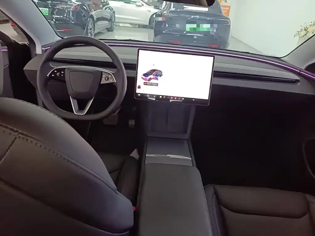 Tesla Model 3 — фото 2