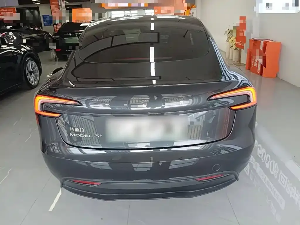 Tesla Model 3 — фото 6
