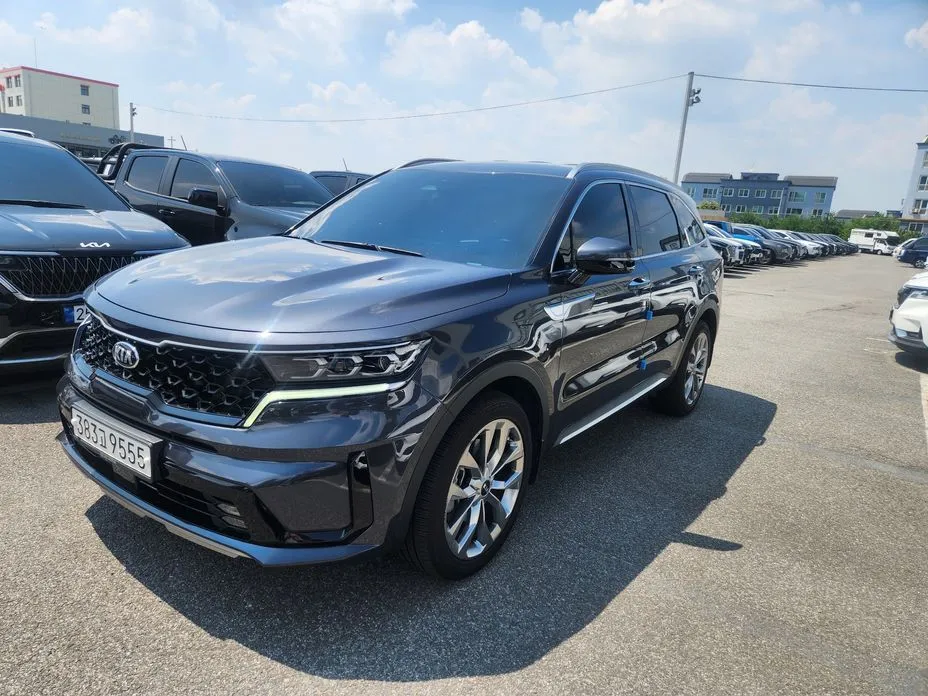 Kia Sorento — фото 8