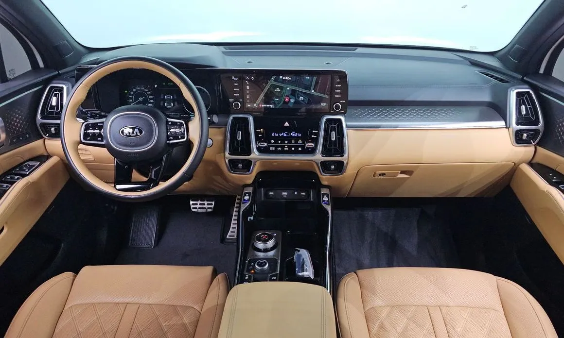 Kia Sorento — фото 9