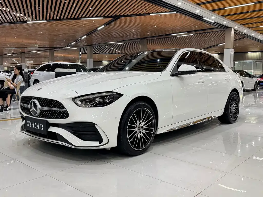 Mercedes-Benz C-Class — фото 1