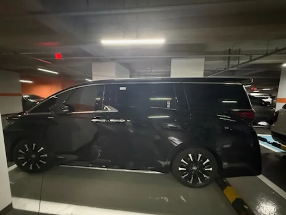 Toyota Alphard — фото 7
