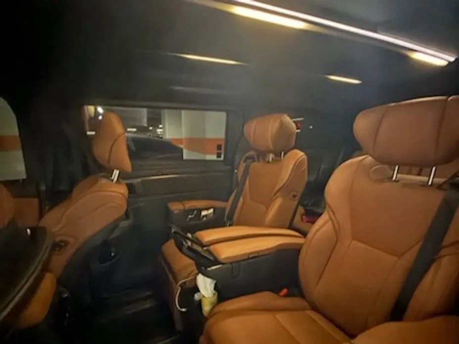 Toyota Alphard — фото 4