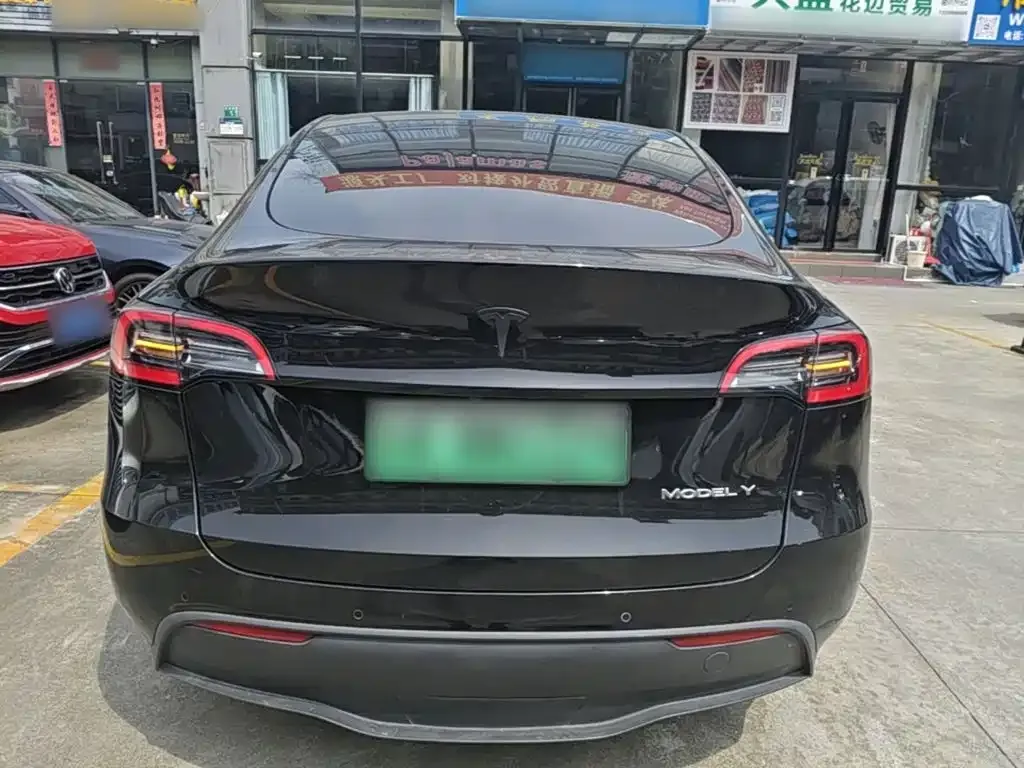 Tesla Model Y — фото 4