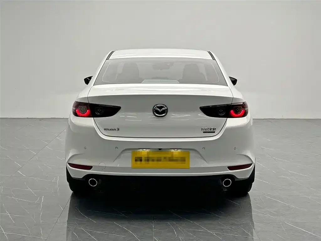 Mazda 3 Axela — фото 9