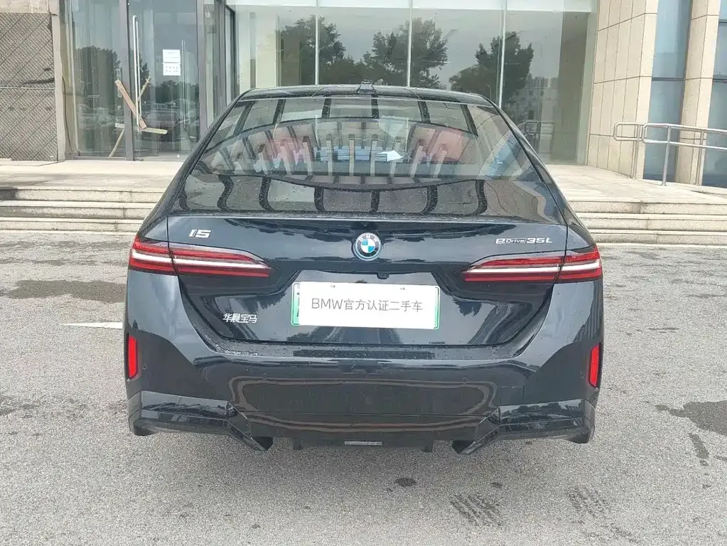 BMW i5 — фото 9