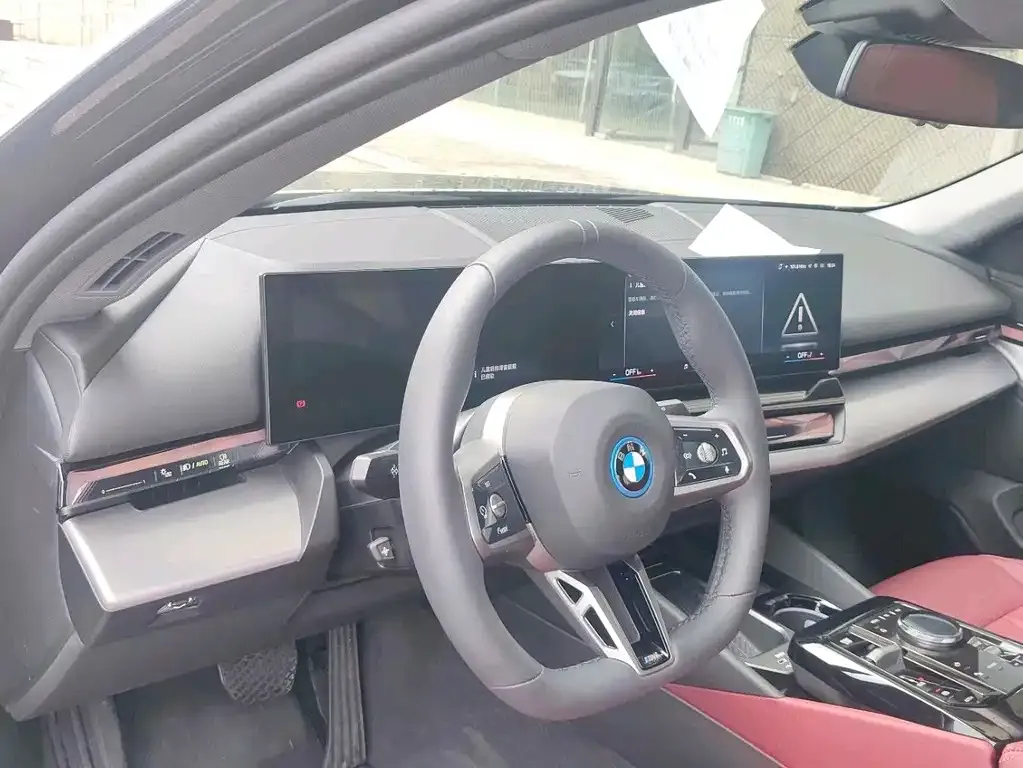 BMW i5 — фото 6