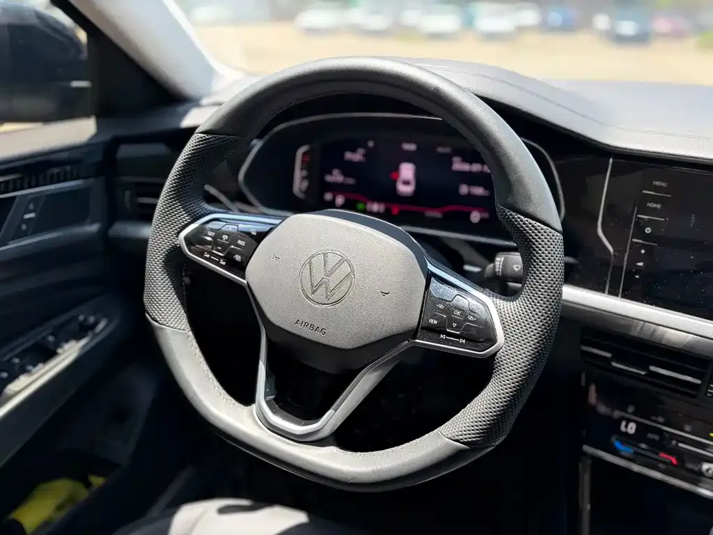 Volkswagen Passat — фото 5