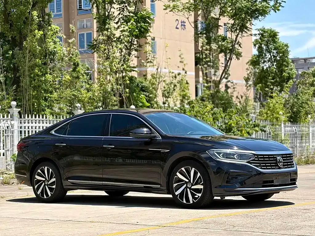 Volkswagen Passat — фото 6