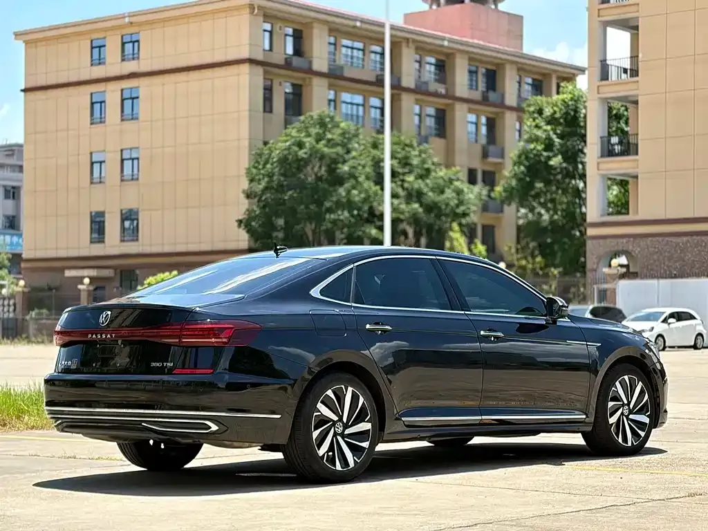 Volkswagen Passat — фото 3