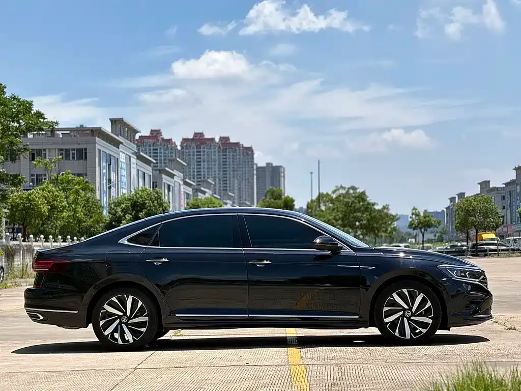 Volkswagen Passat — фото 2