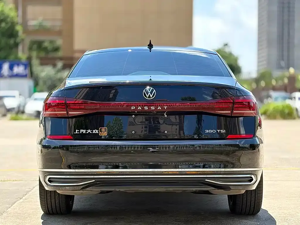 Volkswagen Passat — фото 4