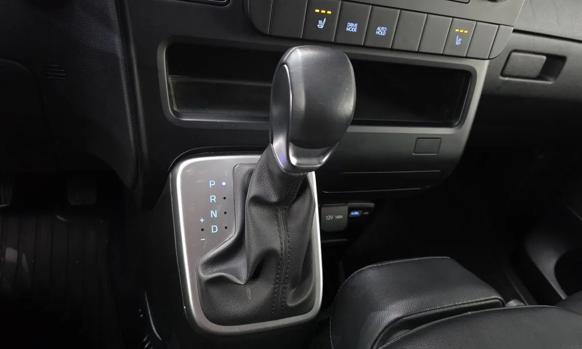 Hyundai Staria 2023 из KR, фото 3
