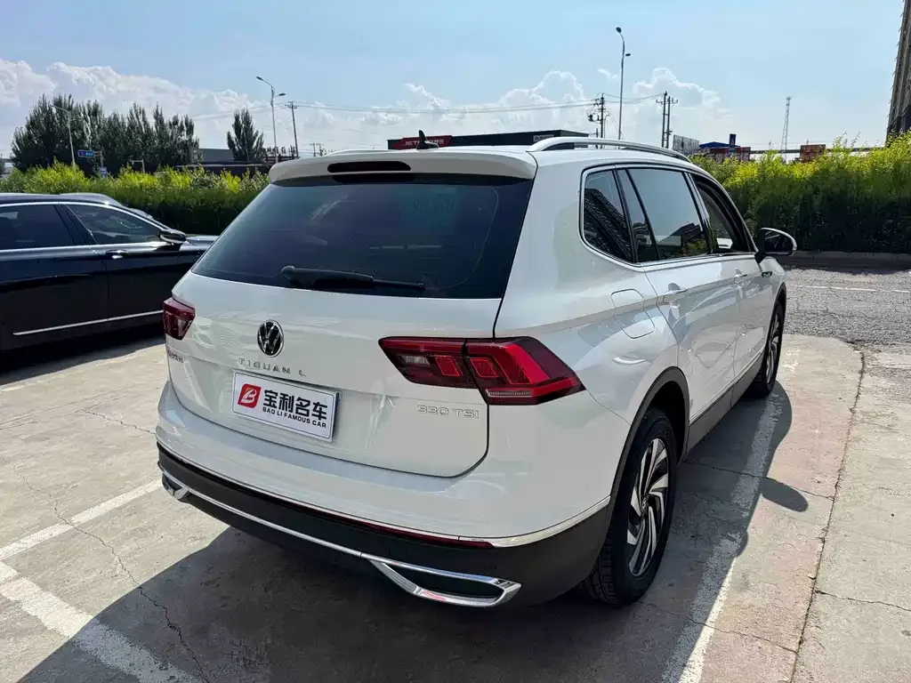Volkswagen Tiguan L — фото 5