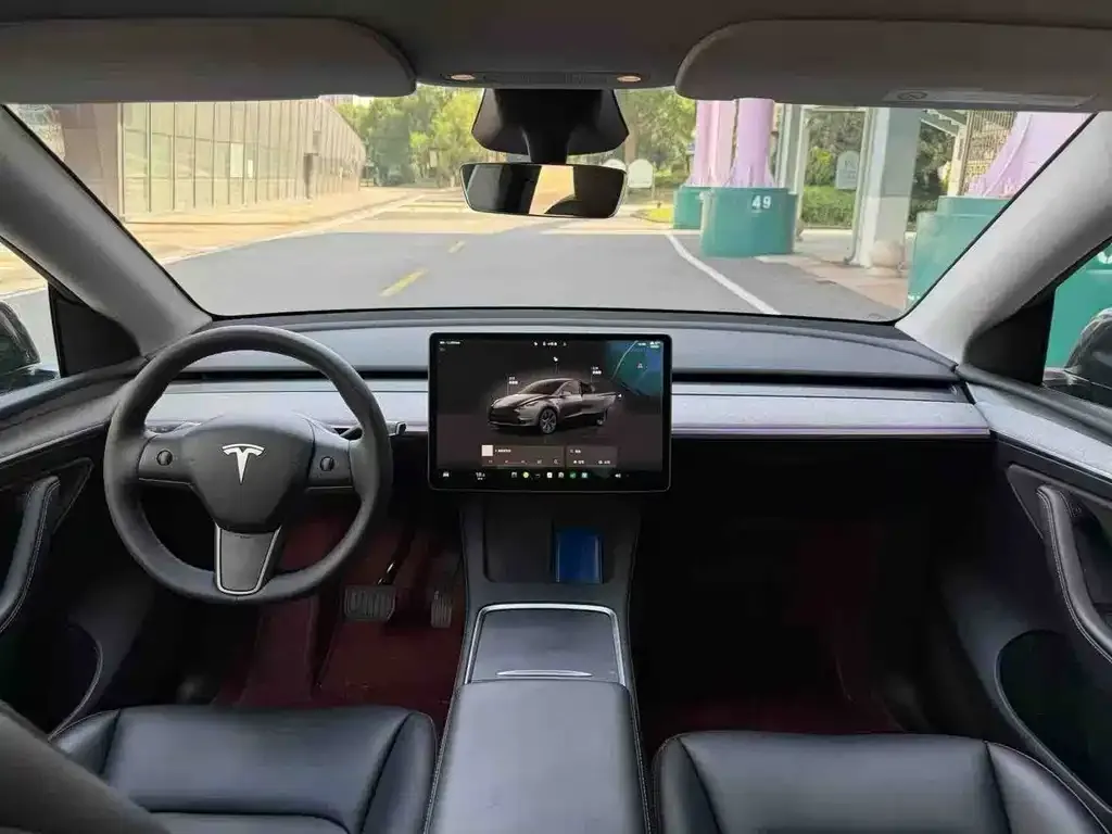 Tesla Model Y — фото 4