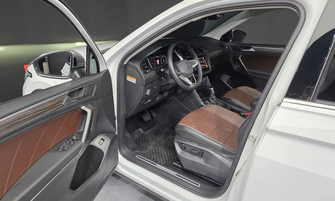 Volkswagen Tiguan — фото 7