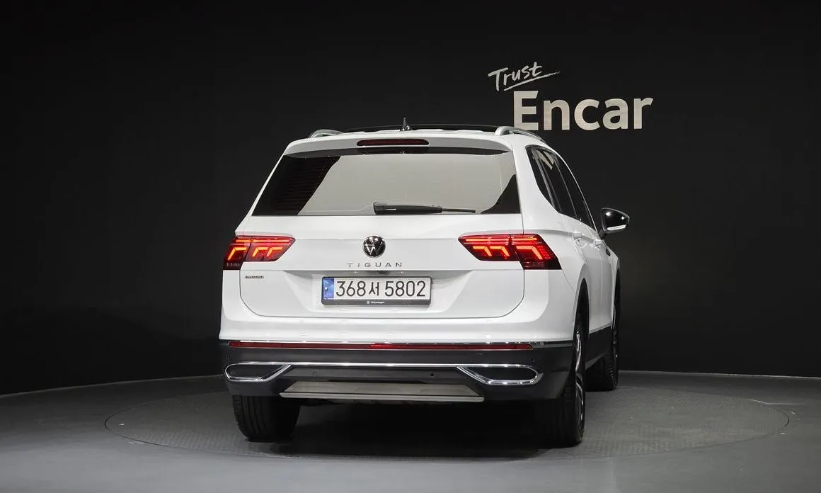 Volkswagen Tiguan — фото 4