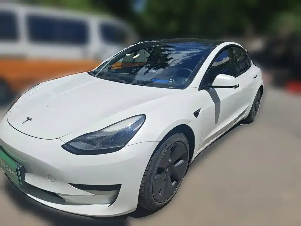 Tesla Model 3 — фото 8