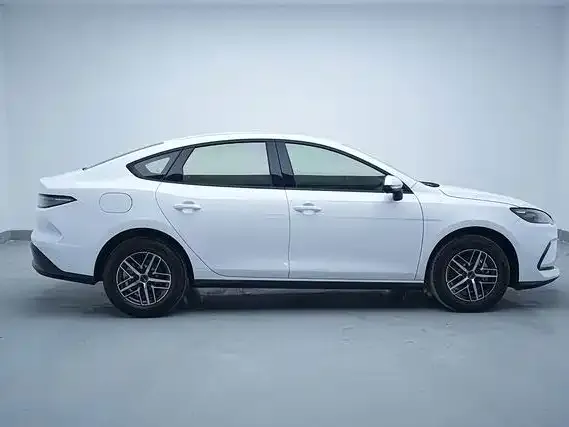 BYD Seal 05 DM-i — фото 4