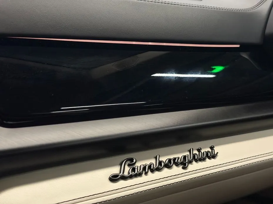 Lamborghini Urus 2025 из KR, фото 2