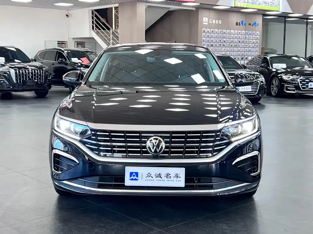 Volkswagen Passat — фото 7