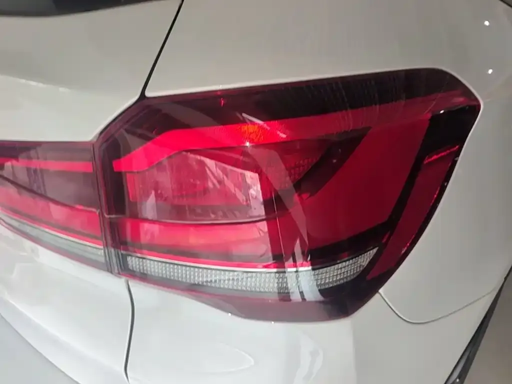 BMW X1 — фото 10
