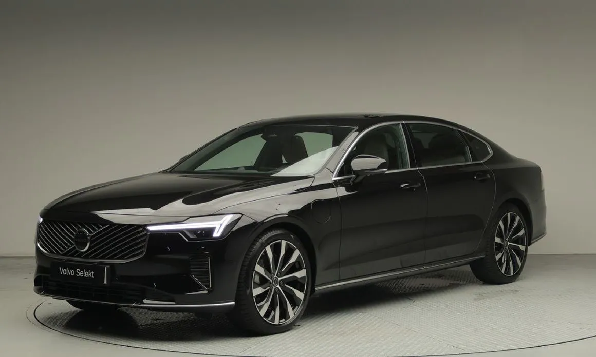 Volvo S90 — фото 1