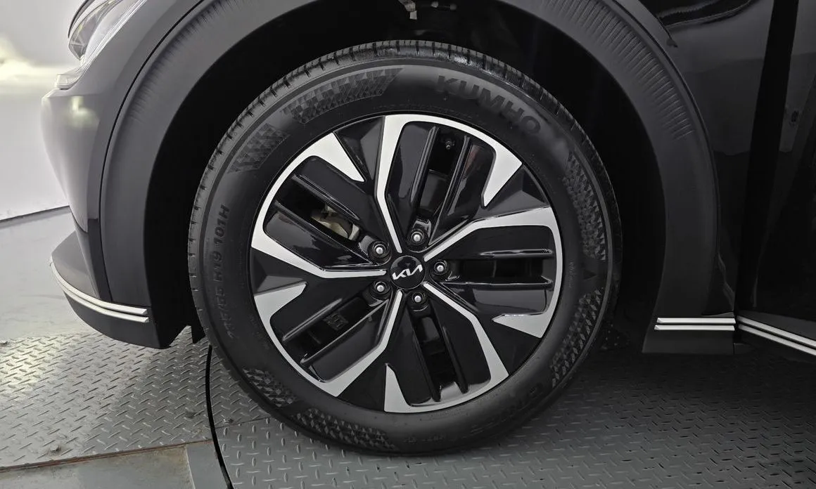 Kia EV6 2023 из KR, фото 7