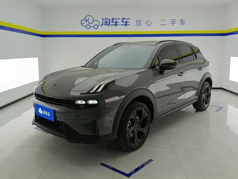 Lynk & Co 06