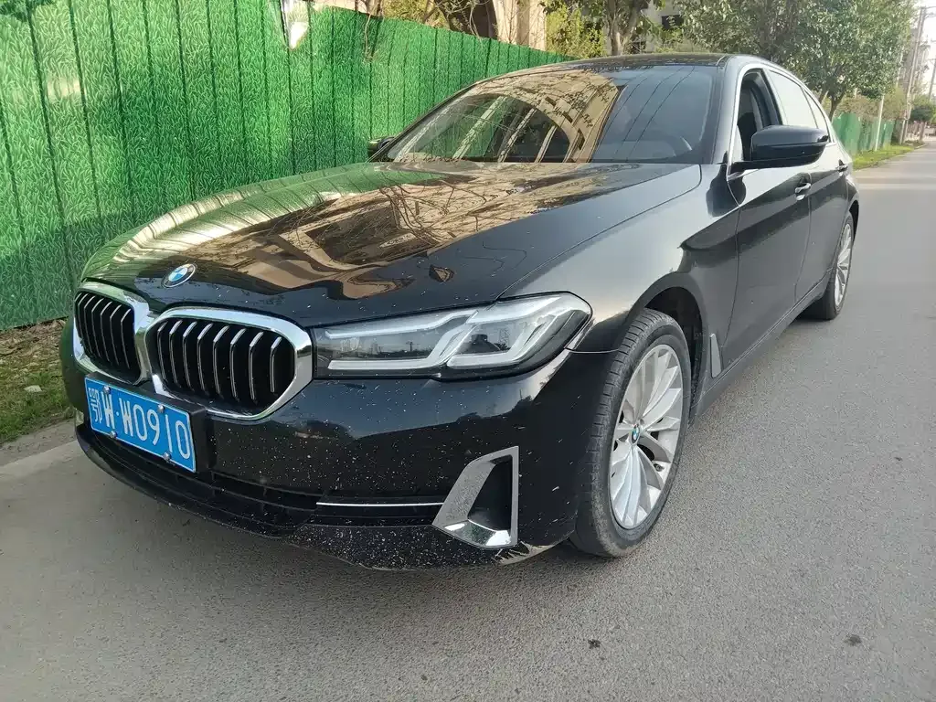 BMW 5 Series — фото 1