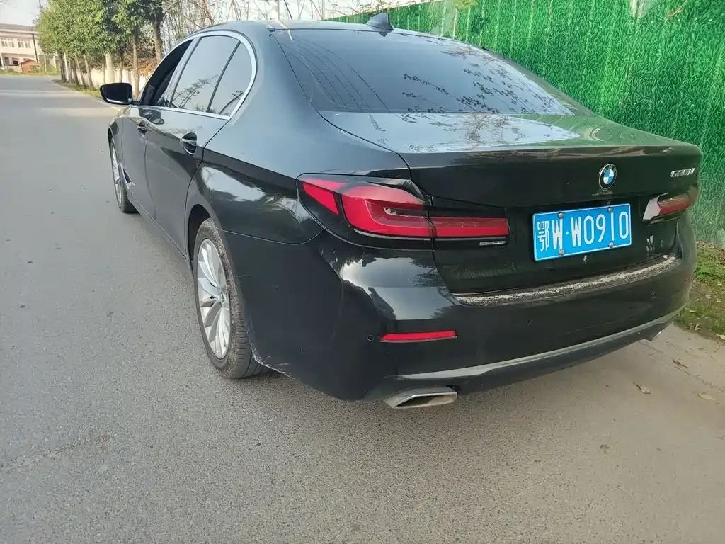 BMW 5 Series — фото 10