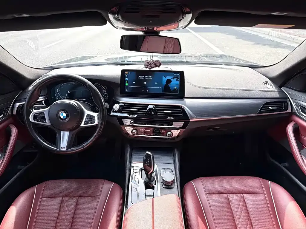 BMW 5 Series New Energy — фото 8