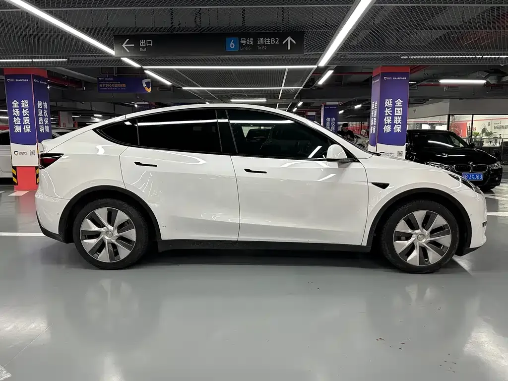 Tesla Model Y — фото 5