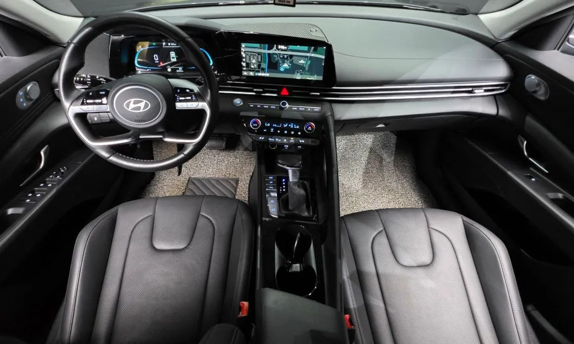 Hyundai AVANTE — фото 7
