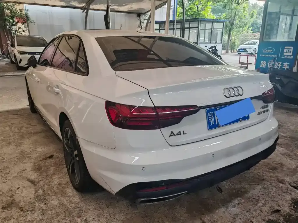 Audi A4L — фото 5