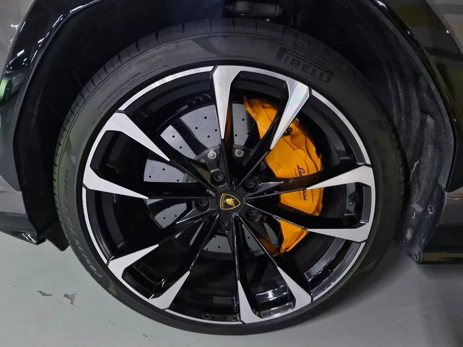 Lamborghini Urus — фото 2
