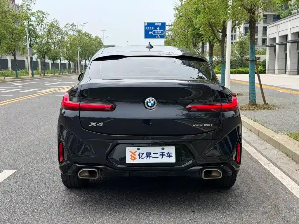 BMW X4 — фото 6