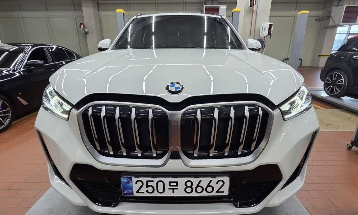 BMW X1 — фото 1